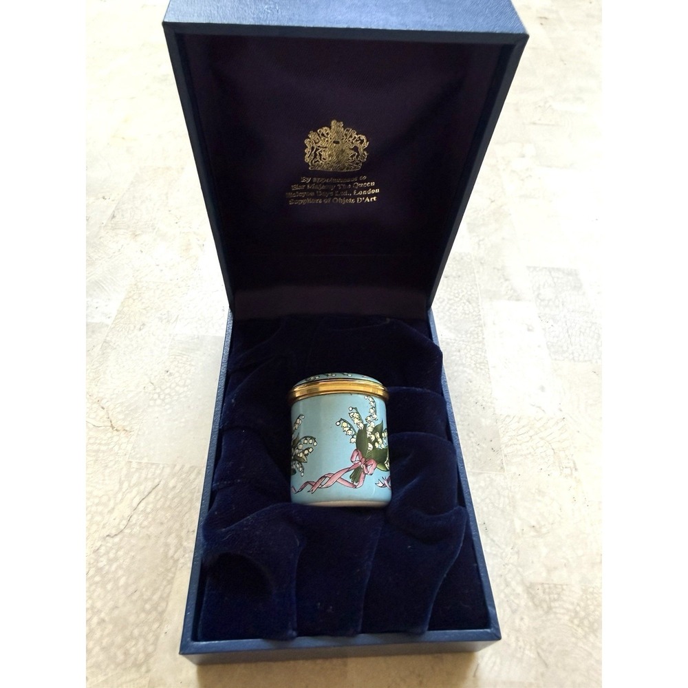 HALCYON DAYS ENAMEL BOX - BOUQUETS OF LILY OF THE VALLEY - FLOWERS - RIBBONS - Picture 2 of 6
